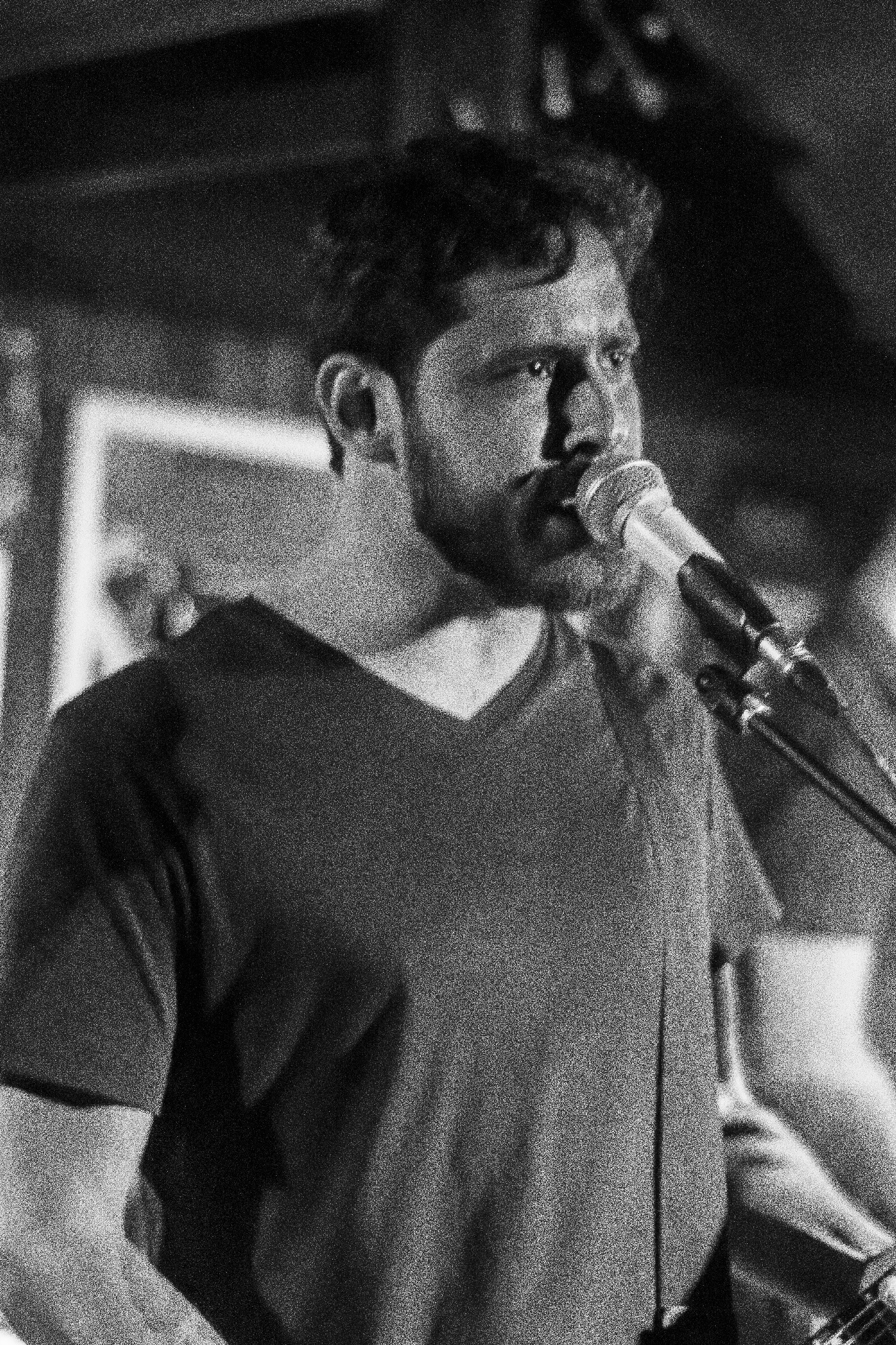 hugo-ali-divulgacao-broken-burnt